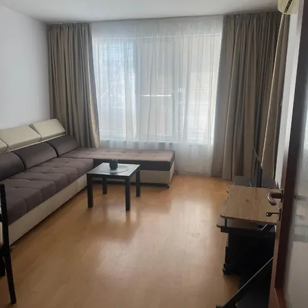 Yassen Village V Soukromi Apartamento *