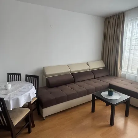 Yassen Village V Soukromi Apartmán *