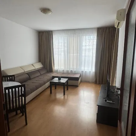 Yassen Village V Soukromi Apartmán *